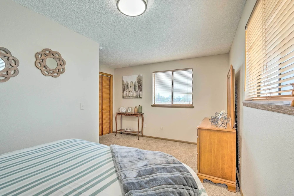 Caldwell House w/ Grill ~ 1 Mi to Downtown!