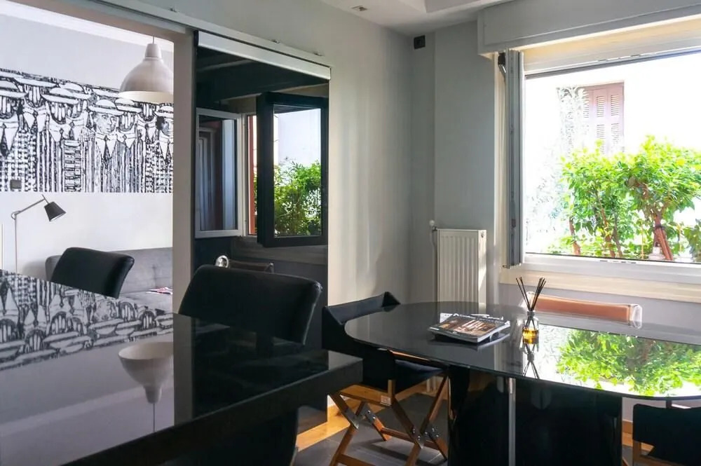 The Burton Luxury 1BR in Plaka, Athens