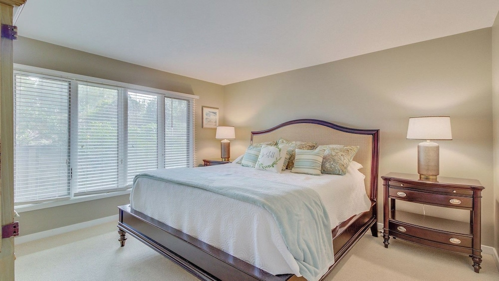 26 Fairway Dunes by AvantStay