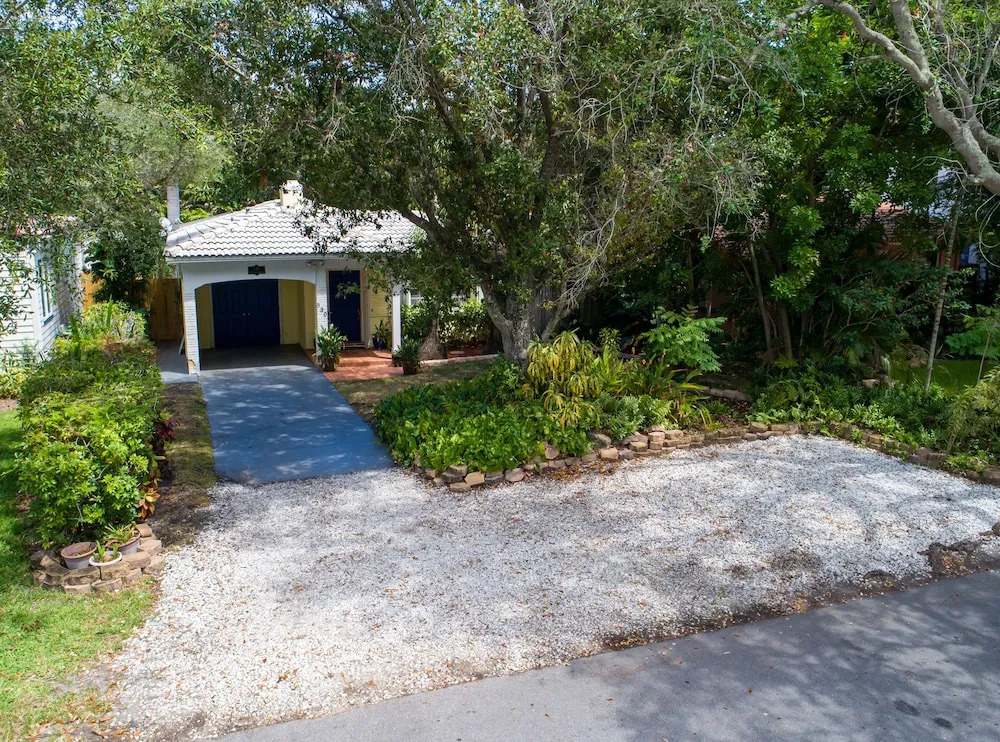 Family Home Heated Pool Victoria Park2BR