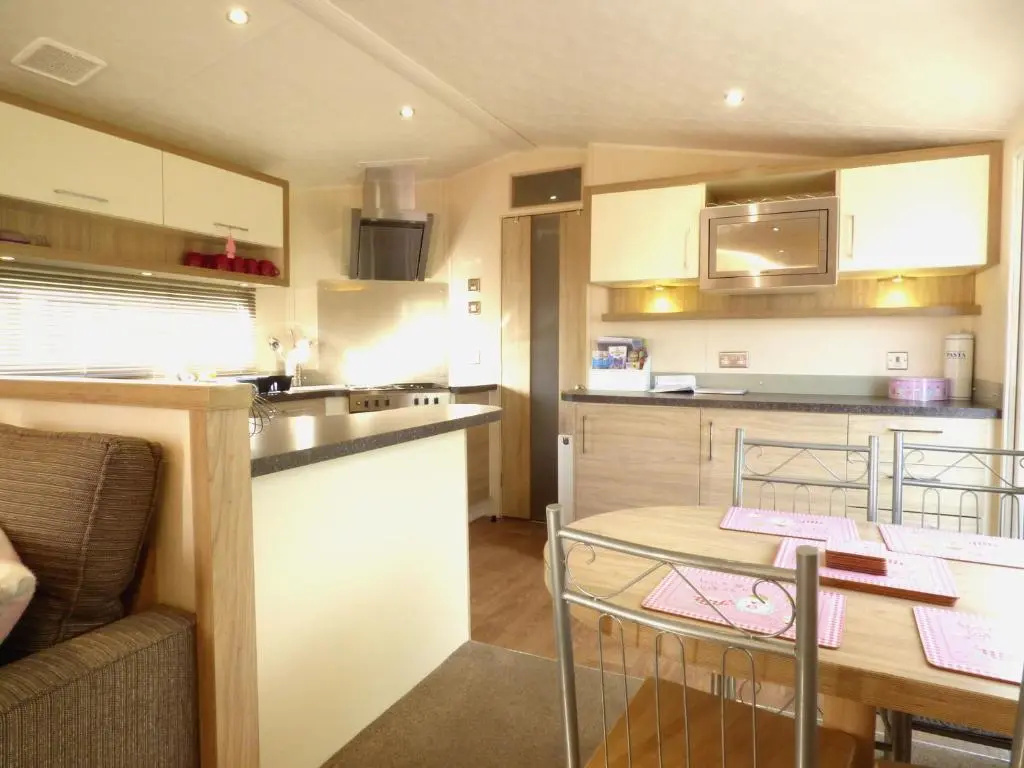Willows 18 at Southview Leisure Park