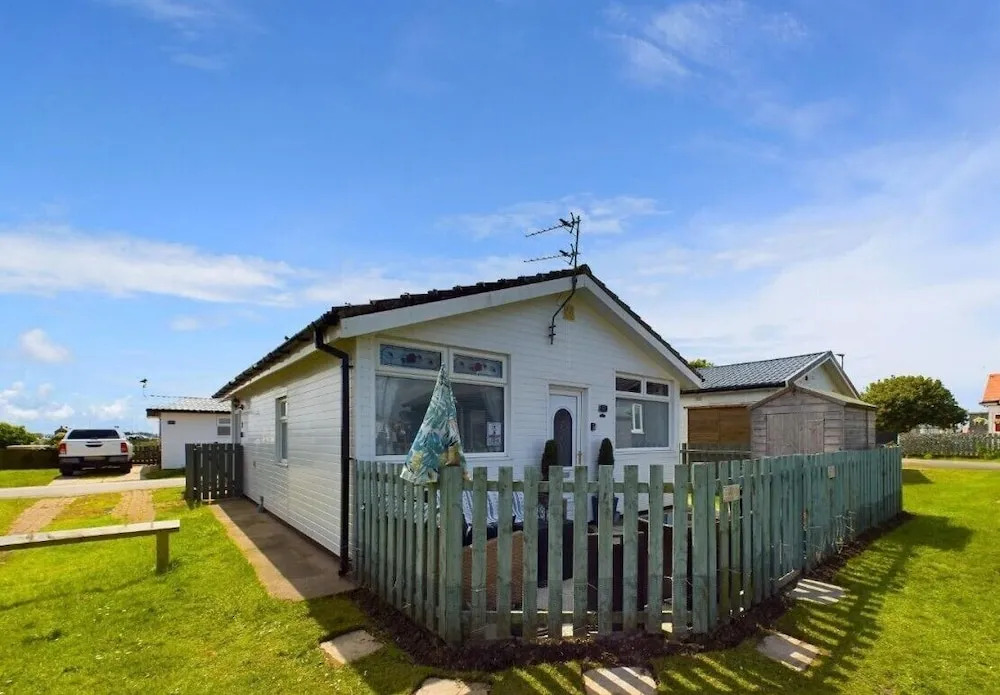 Sea Breeze Holiday Chalet