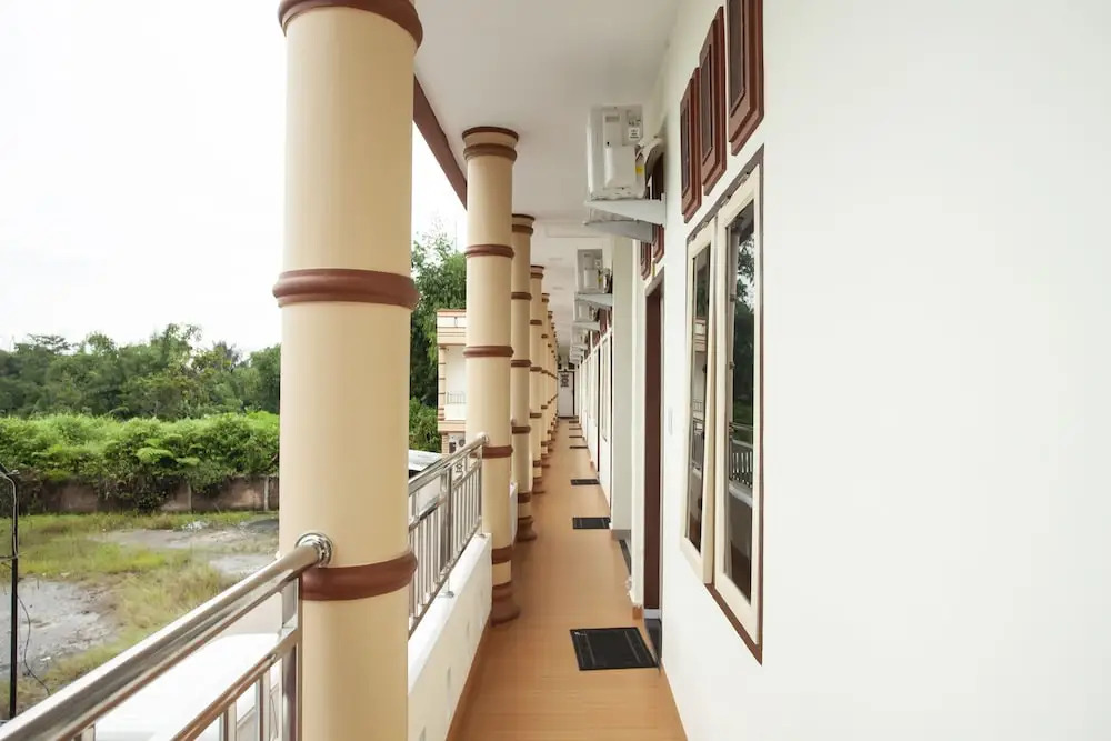 Hotel O Sopou Penginapan Rinal & Tuah