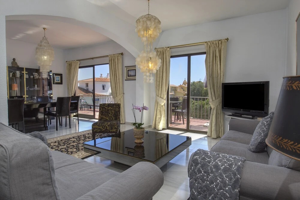 Beachfront Penthouse, Sea/mountain Views, 3 Balconies, Puerto Banus, Marbella