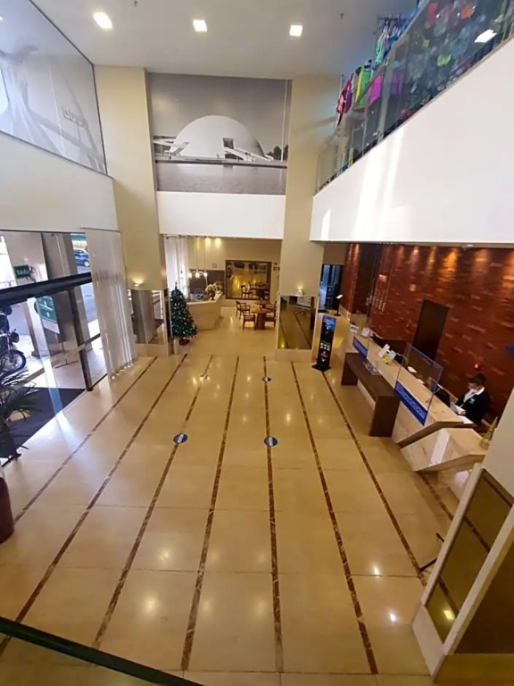 FLAT NO NOBILE SUÍTES MONUMENTAL COM ESTACIONAMENTO GRÁTIS, AO LADO DA ESPLANADA DOS MINISTÉRIOS E DO ESTÁDIO MANÉ GARRINCHA, WI-FI, PISCINA, ACADEMIA, SAUNA, RECEPÇÃO 24HS By REI DOS FLATS