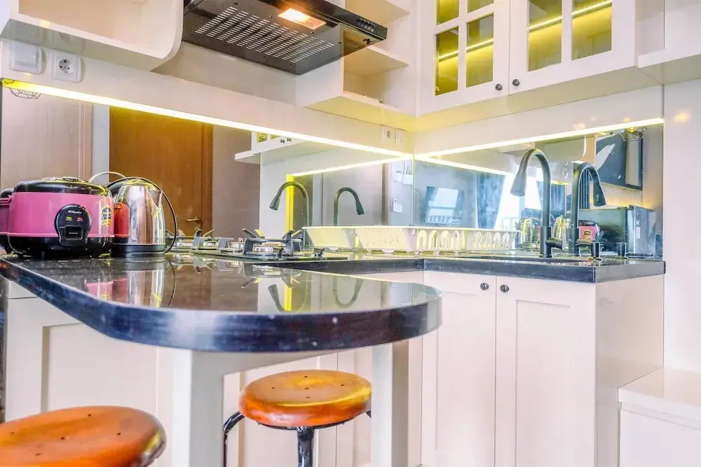 Modern Look 2BR at 28th Floor Podomoro Golf View Apartment