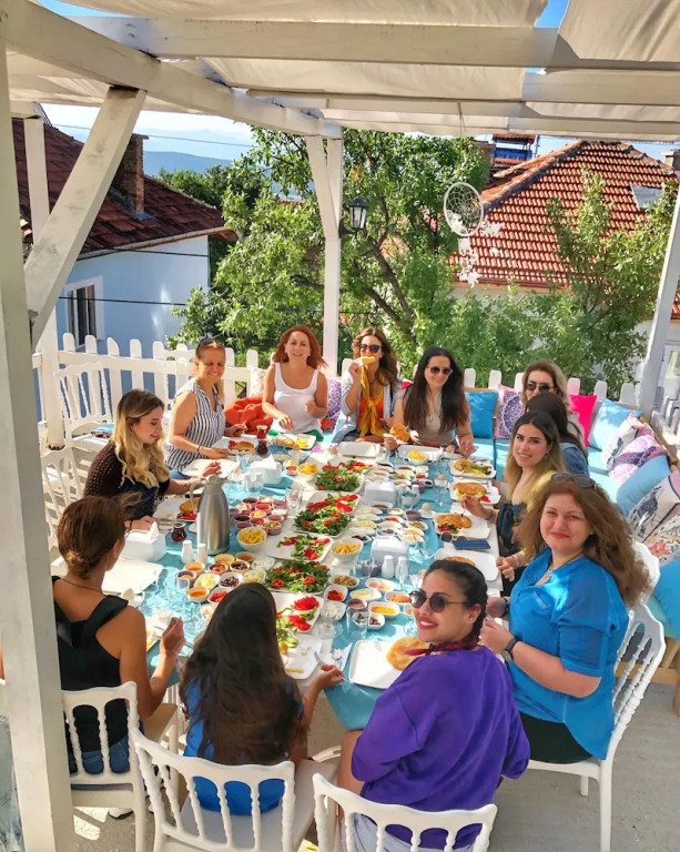 Aliya Konak - Köy Evi ve Lezzetleri