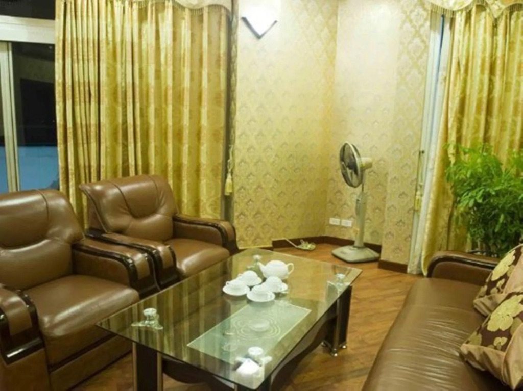 Crown Hotel