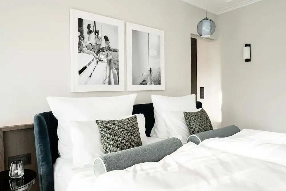 Clounys Hotel