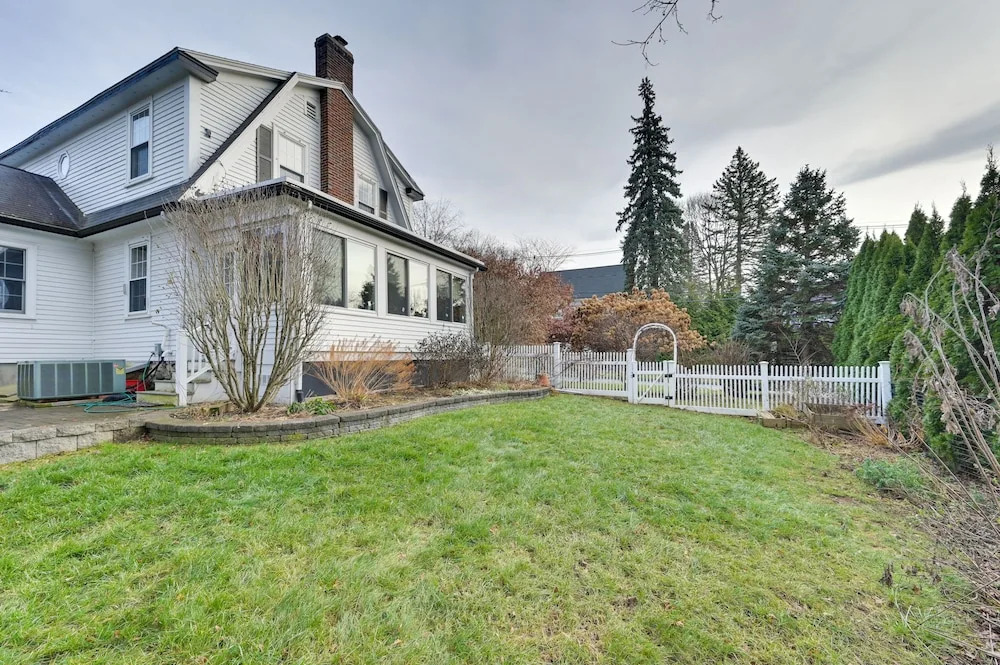 Home w/ Backyard ~ 2 Mi to Downtown Lexington!