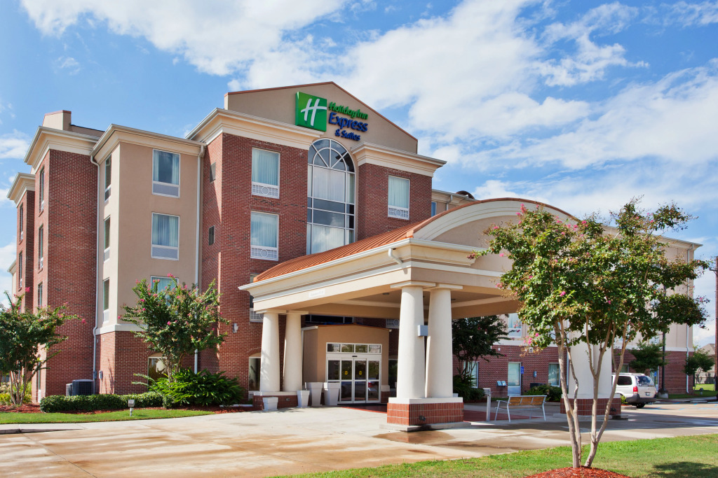Holiday Inn Express & Suites Baton Rouge East by IHG