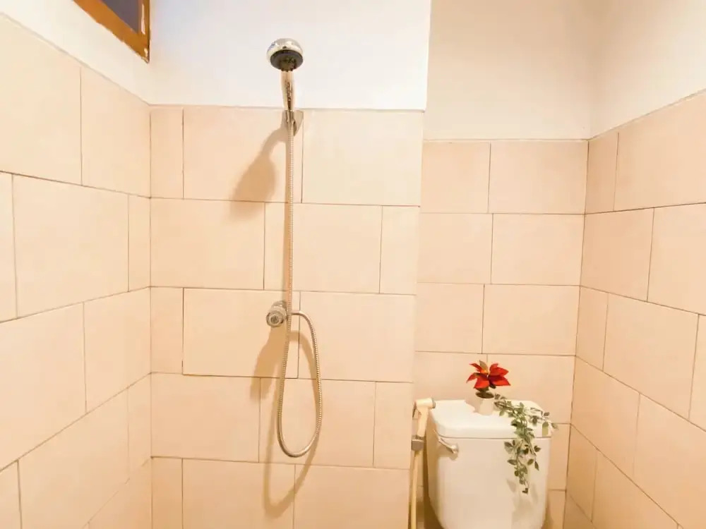 Basic Studio Apartment At Margonda Residence 1
