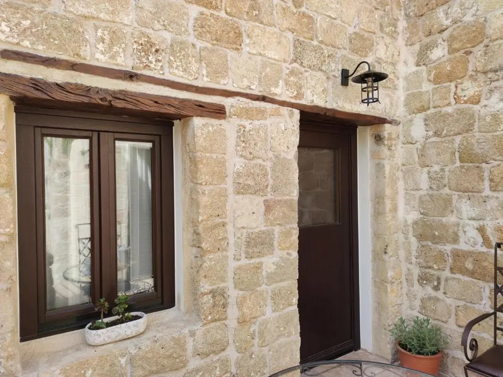 Porolithos Boutique Hotel