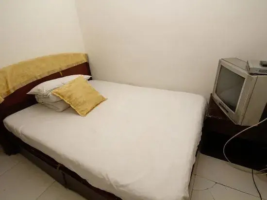 Baoji Yijia Hostel