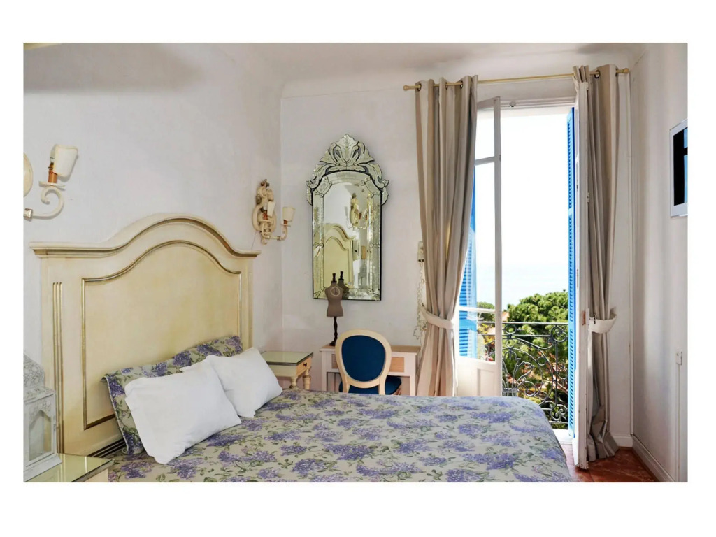 Hotel Normandy