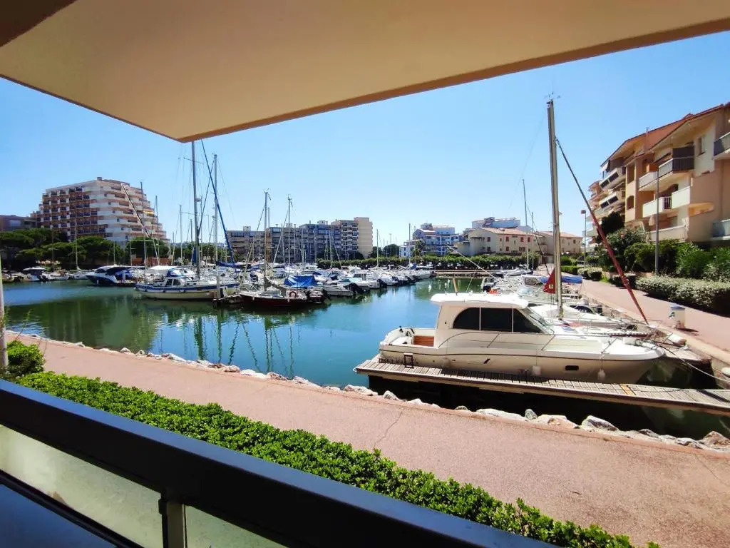 Magnifique T2 au calme avec une superbe vue sur le port