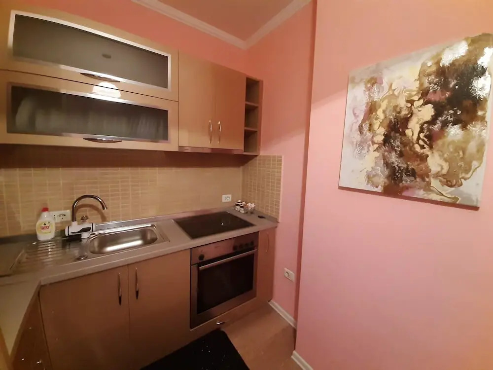 Apartment With one Bedroom in Tiranë, With Balcony and Wifi