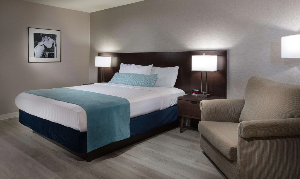 Safari Inn Burbank-Universal, a Coast Hotel