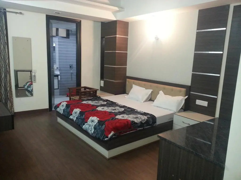 OYO 11629 Hotel Sunshine Inn