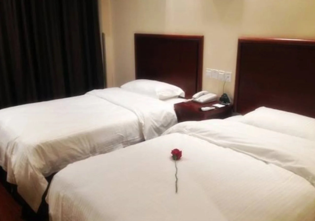 GreenTree Inn AnHui FuYang YingShang ZhongShan Road Express Hotel