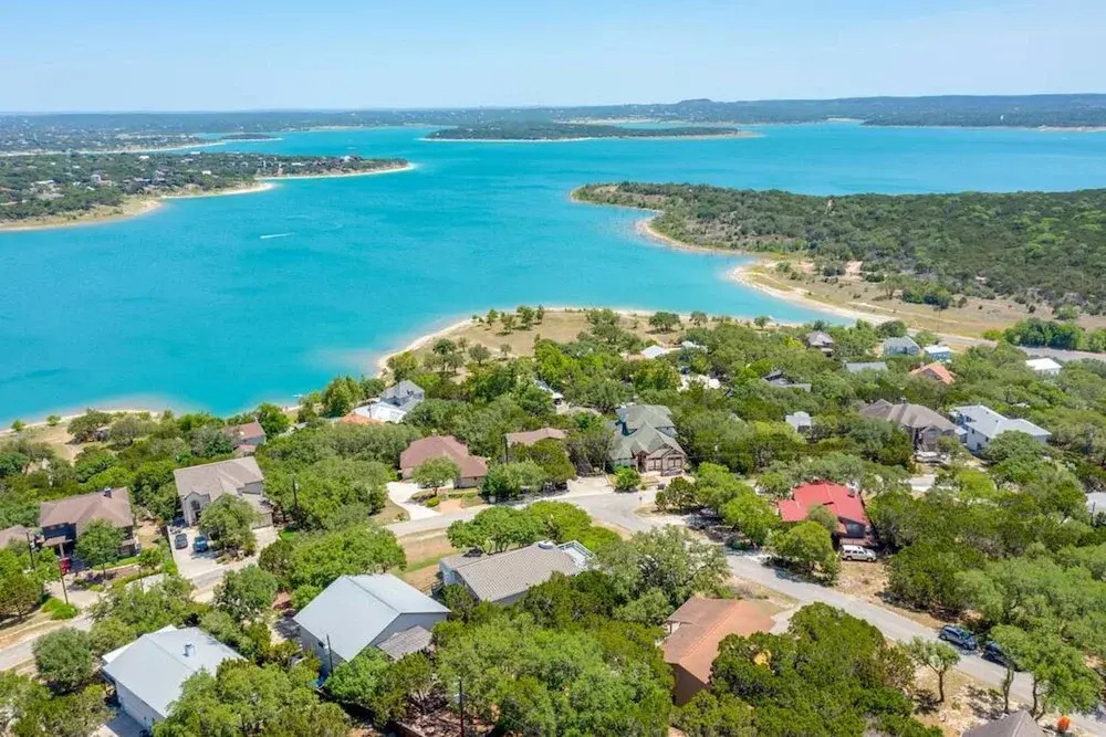 4 2 wow 180 Lake Views hot tub Pickleball Tennis POA Court EV Charger Wheelchair Ramp POA Pool