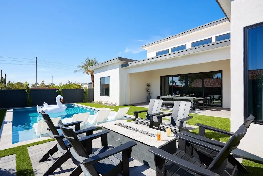Ember-pool Heat Available-in North Scottsdale