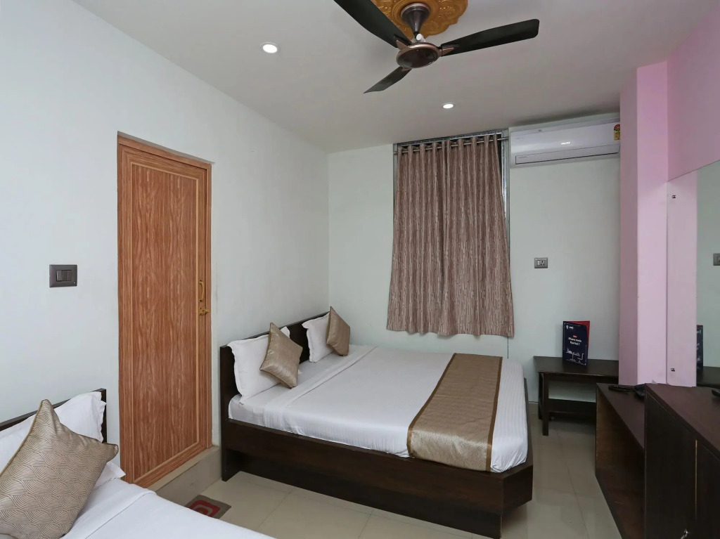 OYO 13265 Aashray Guest House