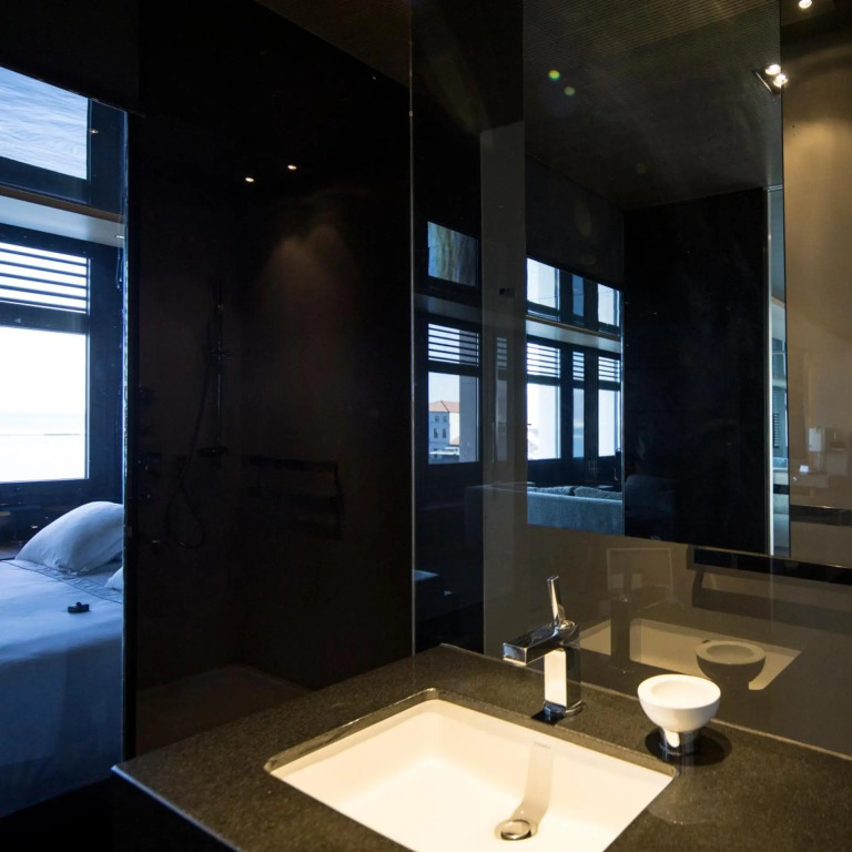 Key Hotel