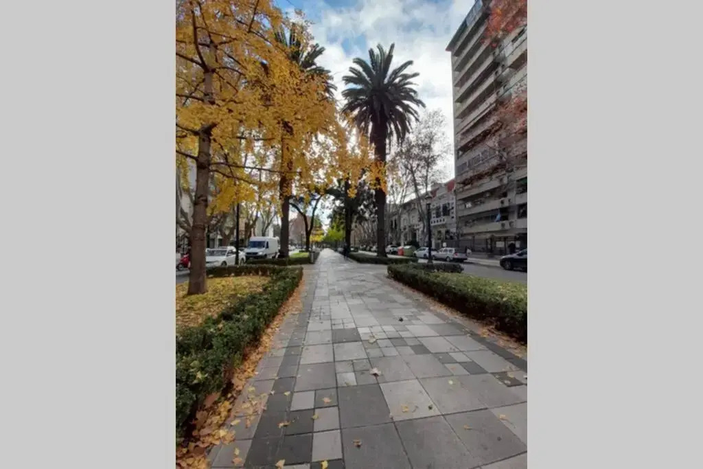 Excelente ubicación en el Bv. más lindo de Rosario