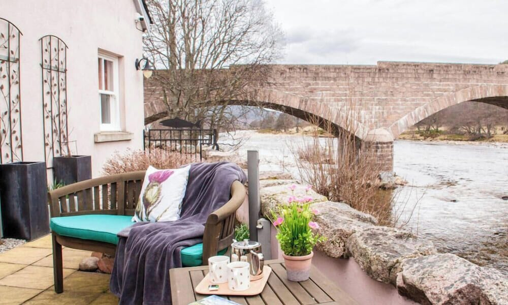 Quiet Riverside Retreat in Royal Deeside Ballater
