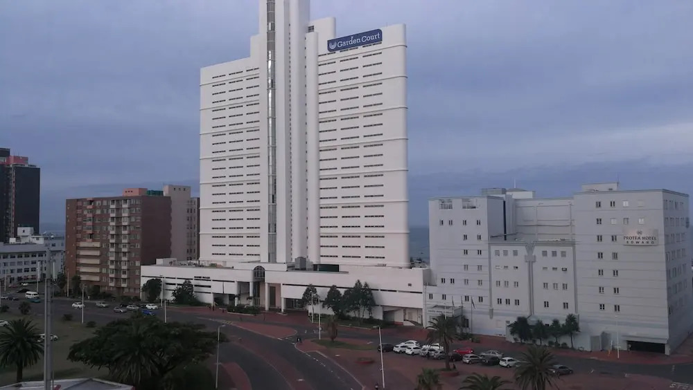The Parkview Hotel - Room 711 - Adults Only