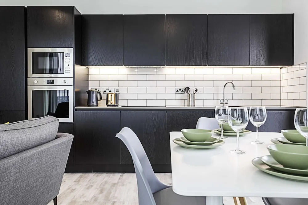 Icon Tower Flat One - North Acton