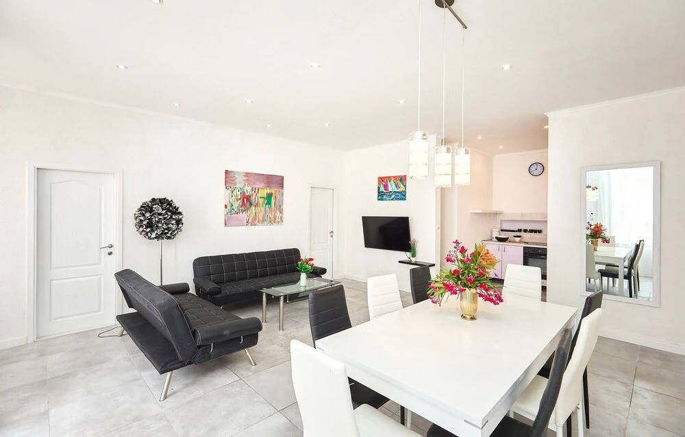 Nice Apartment in Dubrovnik With Outdoor Swimming Pool, Wifi and 5 Bedrooms