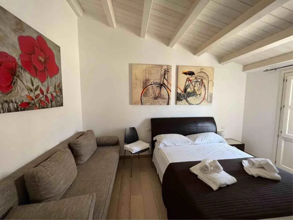 Plaza Rooms