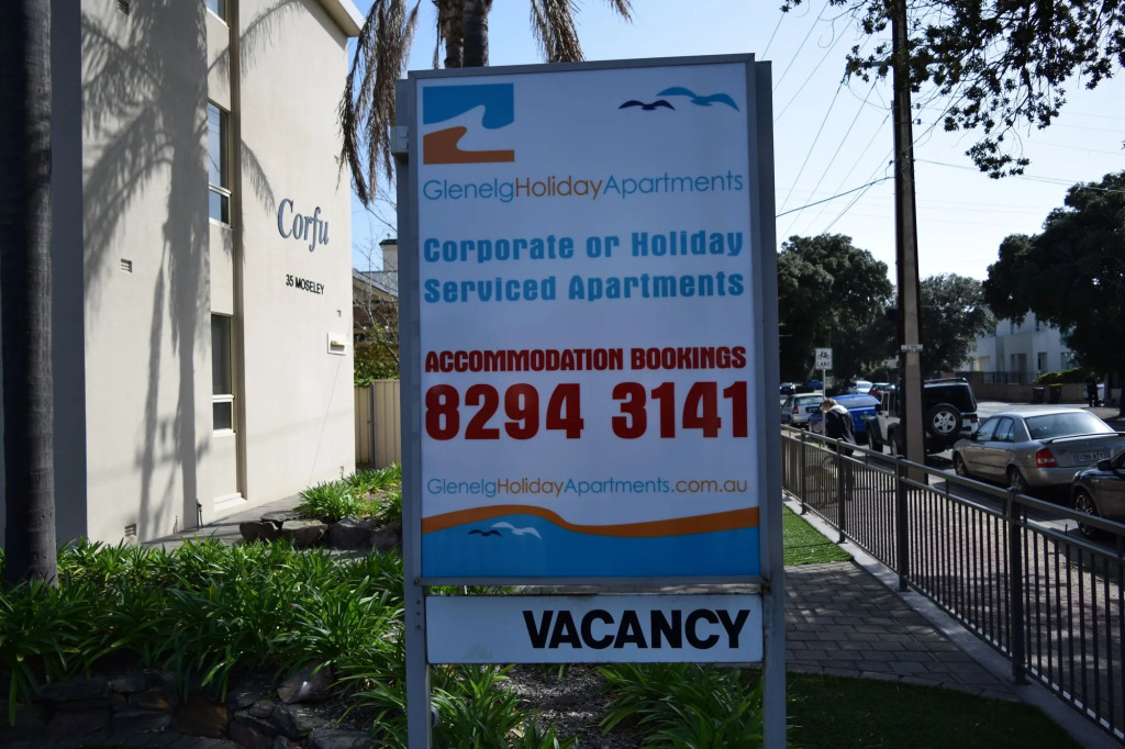Glenelg Holiday Apartments