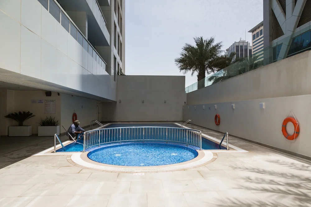 Higuests Vacation Homes - Marina Arcade