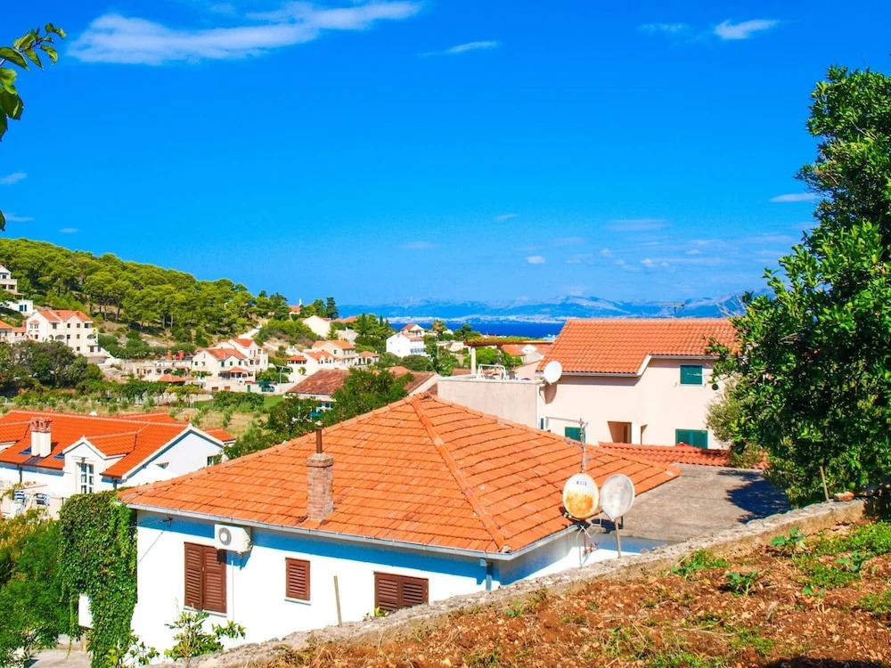 Apartment Postira Meri