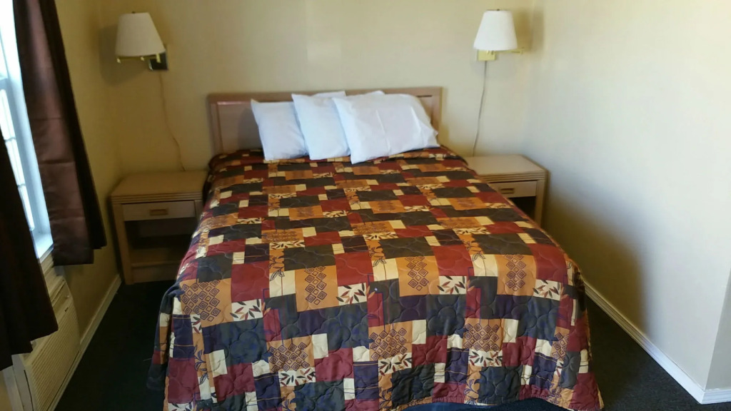 Bend Value Inn