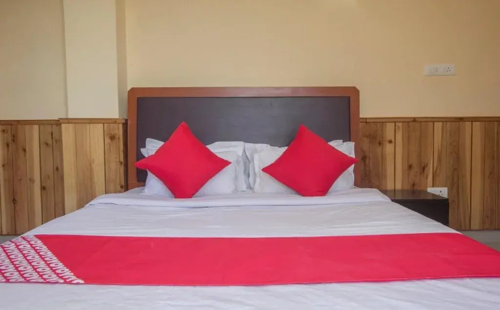 North Point Hotel by OYO Rooms