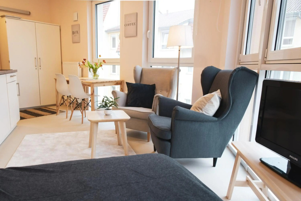 FULL HOUSE Studios - CityView Apartment - NETFLIX + WiFi inkl.