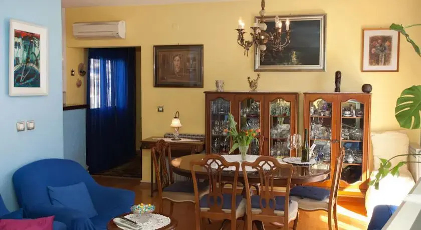 Sun Odyssey Zenta Apartments