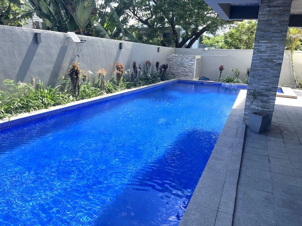 Seabeds 3 Bedroom Beachside Apartment Home