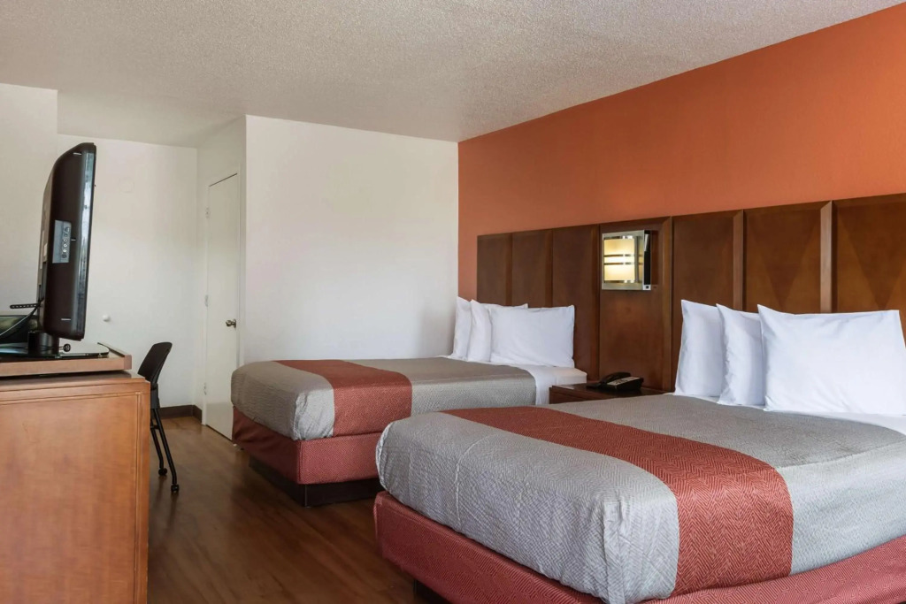 Motel 6-Van Buren, AR I- 40