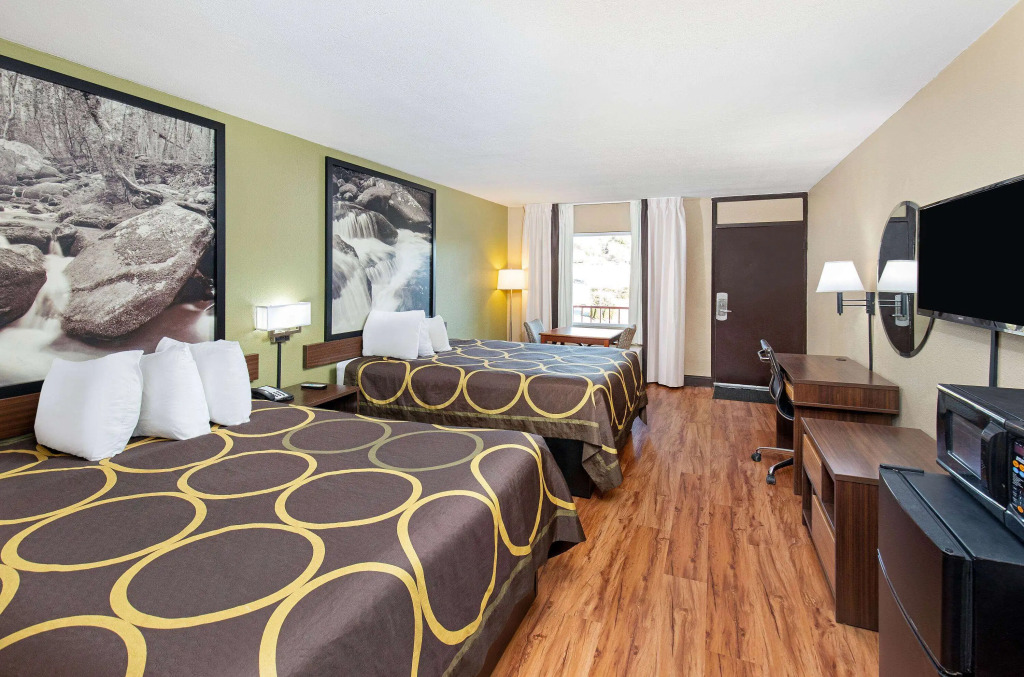 Super 8 by Wyndham Kingsport