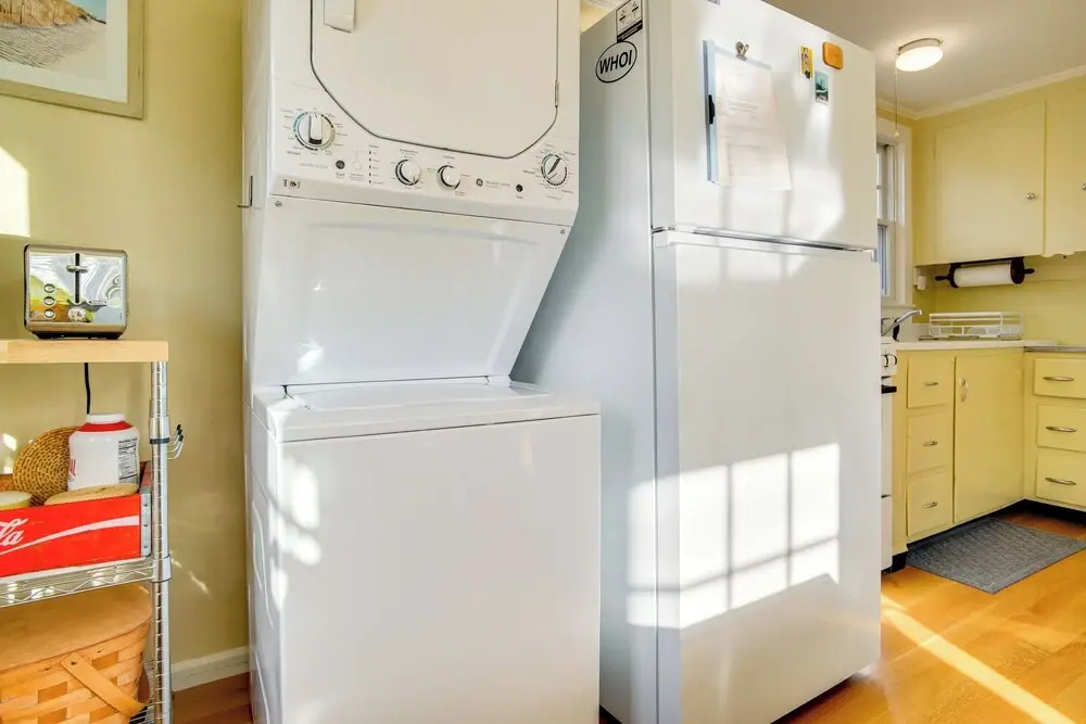 Walk to Monument Beach: Cape Cod Cottage w/ Grill