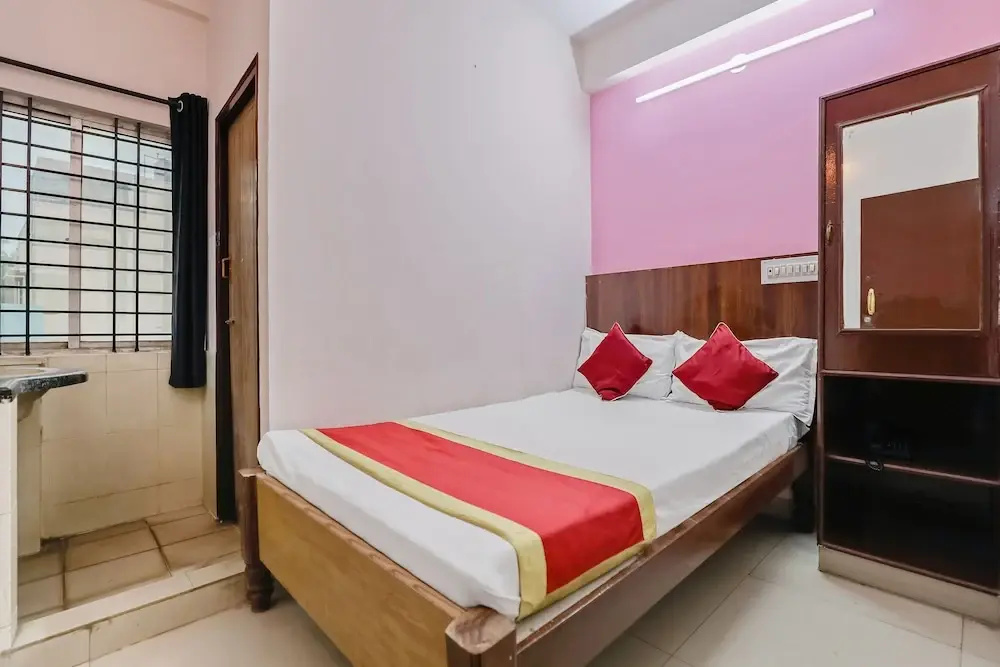 SPOT ON 46393 Venkat Regency