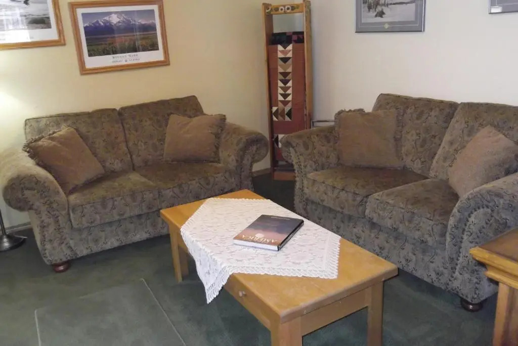 Alaskas Lake Lucille Bed & Breakfast
