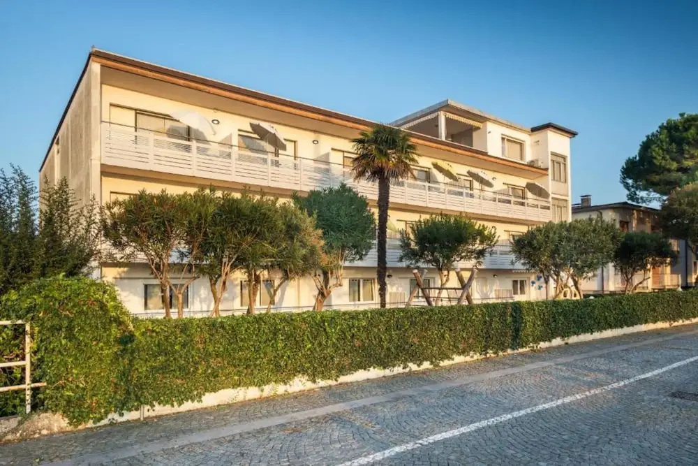 Lovely Apartment for 5 Guests by the Beach