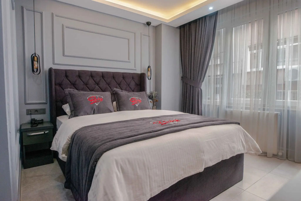 Ruby Hotel