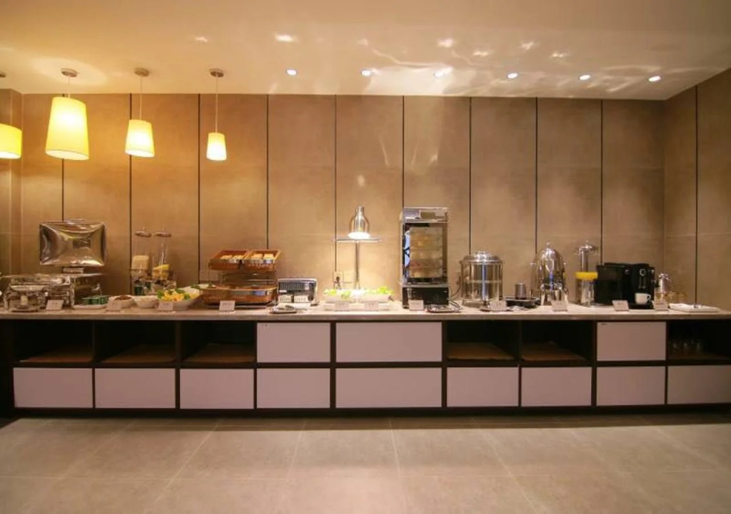 Homeinnplus-Shanghai North the Bund zhoujiazui road Hotel
